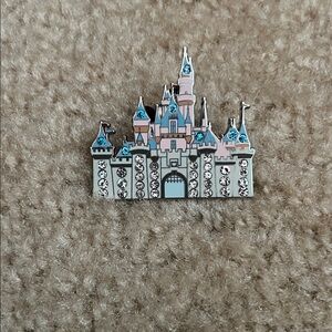 Disney Sleeping Beauty Castle w/ jewels Trading  Pin
